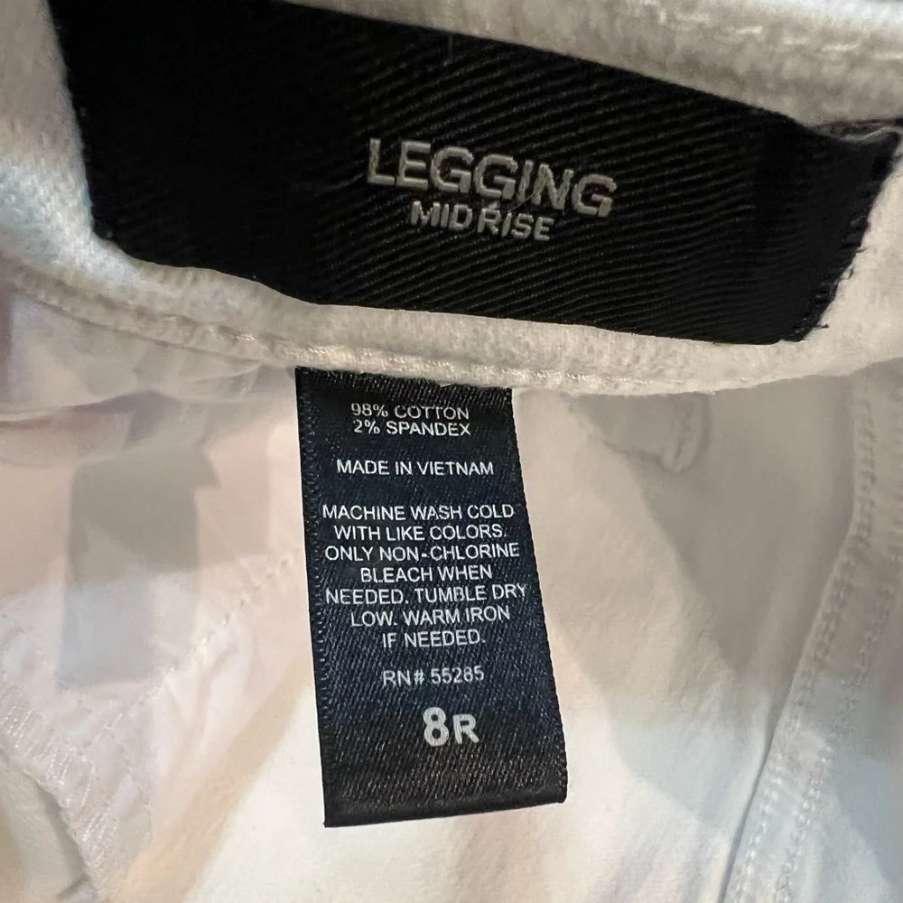 Express Women's Mid- Rise White Distressed Legging Jeans Size 8